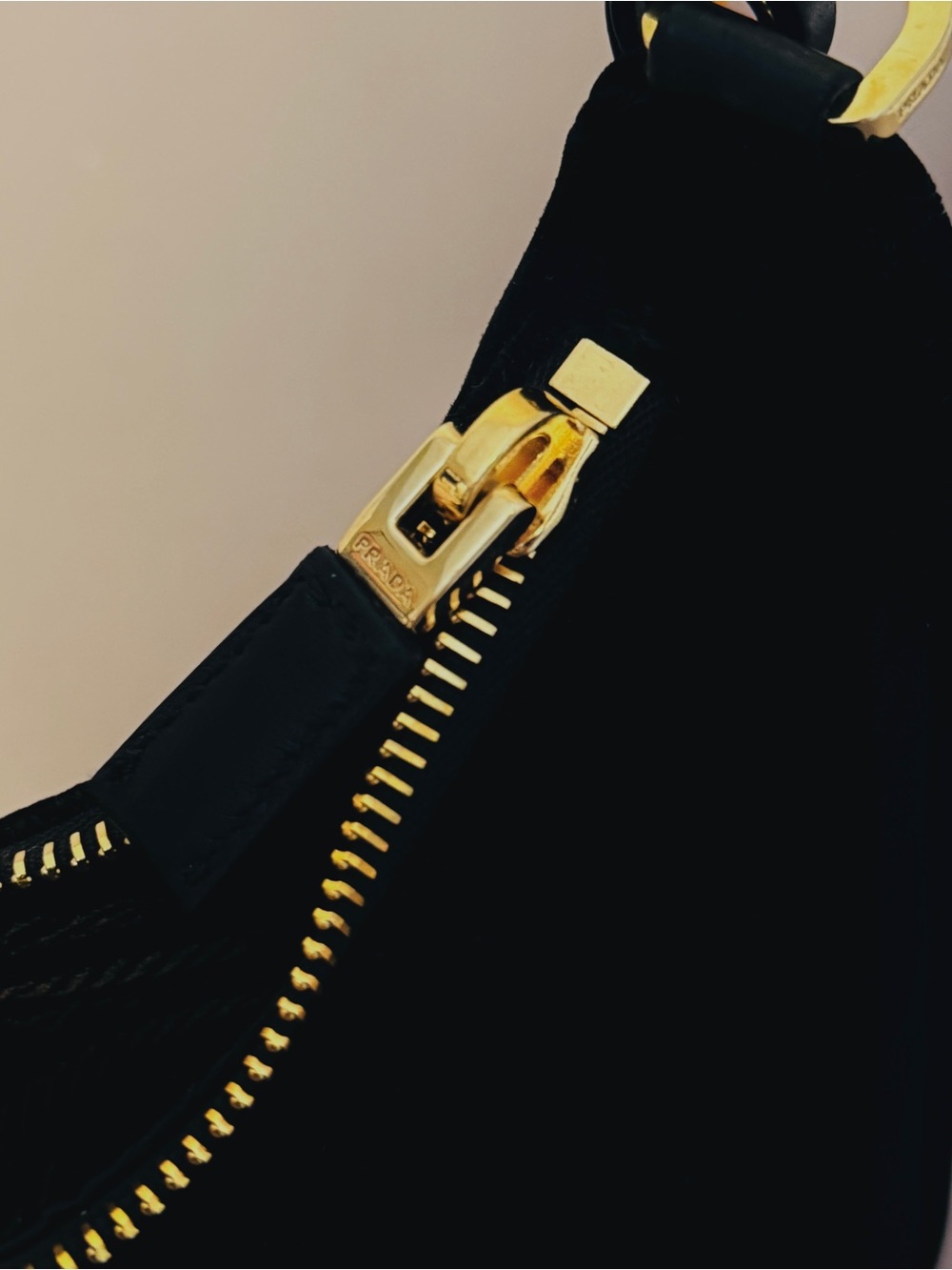 Prada Re-Edition Mini Velvet Bag - Picture 9 of 14